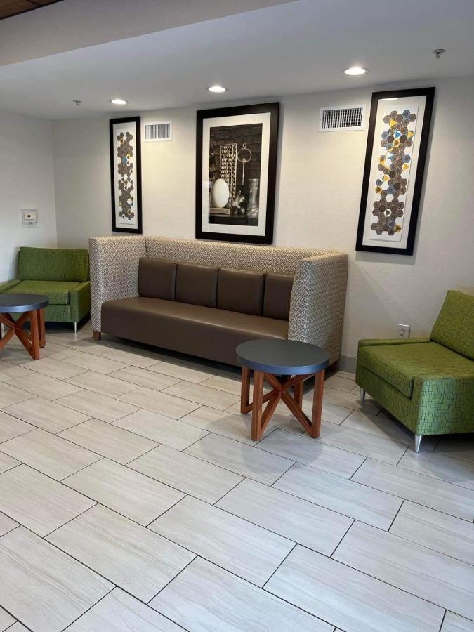 Holiday Inn Express & Suites Ozona By Ihg Bagian luar foto